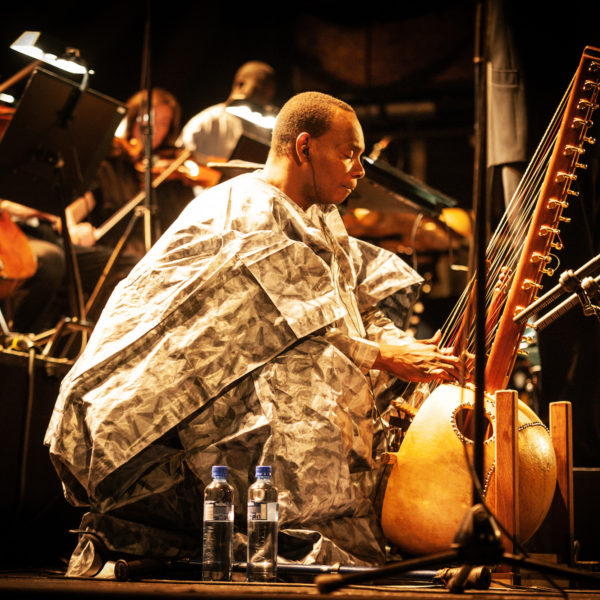 Toumani Diabaté To Release An Album With The London Symphony Orchestra