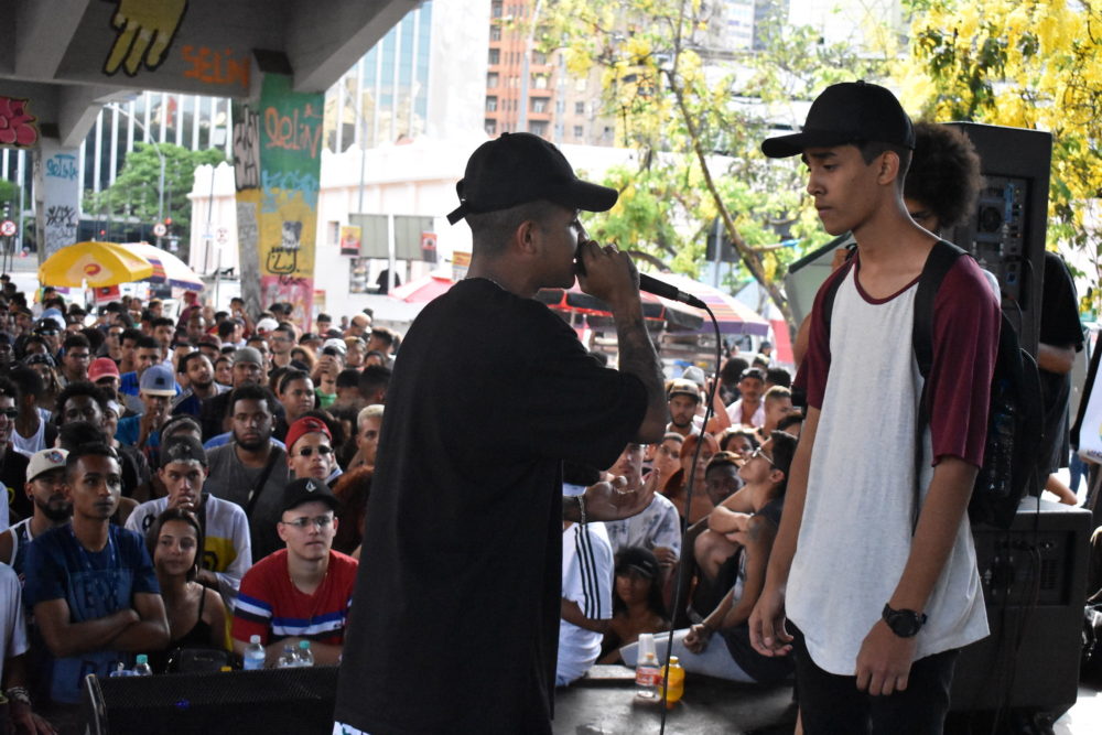 A Battle at the Duelo de MCs