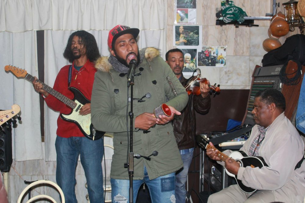 This band is playing at Restaurante Coqueiro, where the music is mostly that of Fogo Island, in Cape Verde