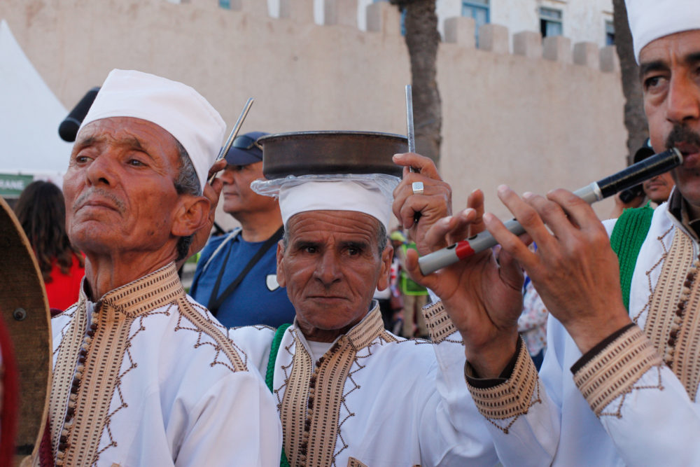 Ahwach players, repurposing a car part into rhythm-keeper