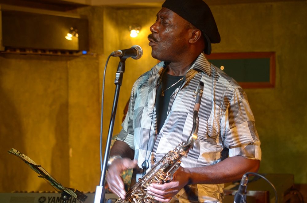 Gyedu Blay Ambolley at 233 Club in Accra (Eyre, 2013)