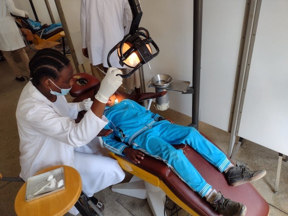 Participants in MCW Dental Outreach program in Tanzania.