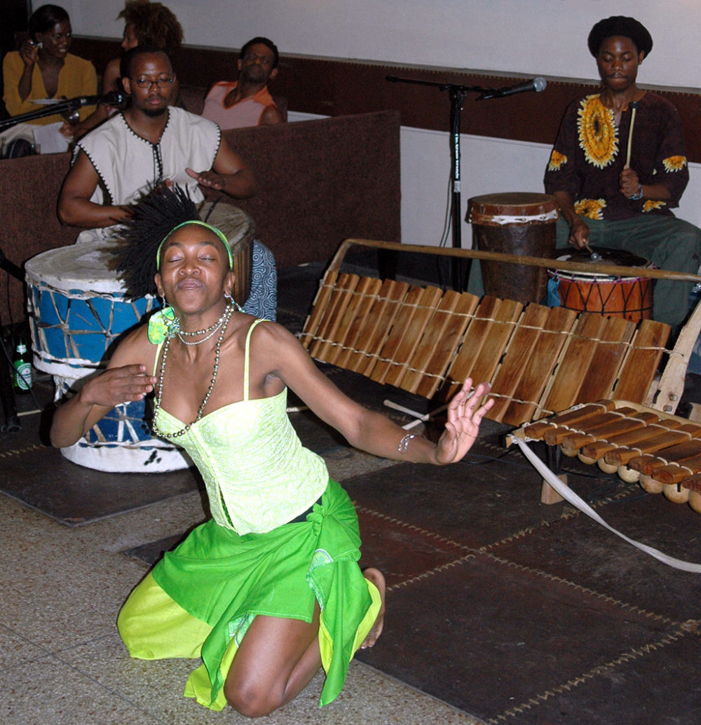 Mozambican musicians Benito, Meme Dine and Lindo Cuna in New York for work with Urban Bush Women (Eyre 2001)