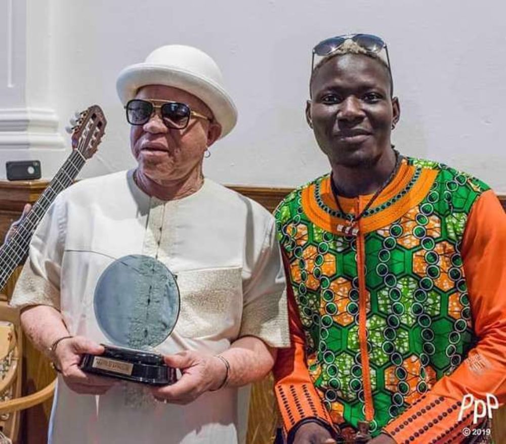 Salif Keita with EMDE, photo by Peter Graham