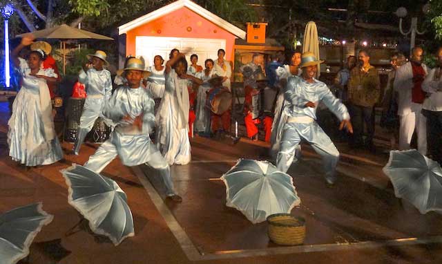 Bakomanga umbrella dance (Eyre 2014)