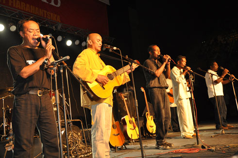 Mahaleo in concert (Source: Midi Madagasikara)