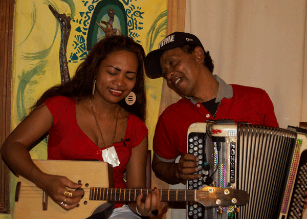 Clara and Sammy at Sakamanga Hotel (Eyre 2014)