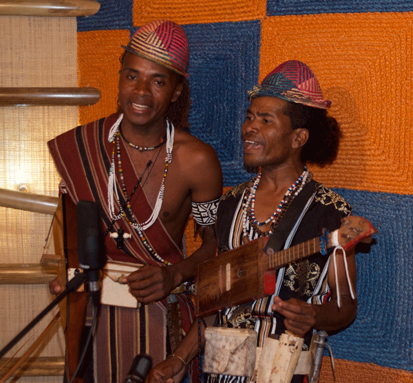 Surzi and Matthieu, at Rajery's studio in Tana (Eyre 2014)