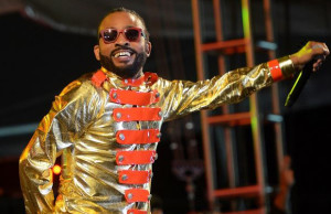 Machel-Montano-performing-at-the-ISM-Power-Finals-2015