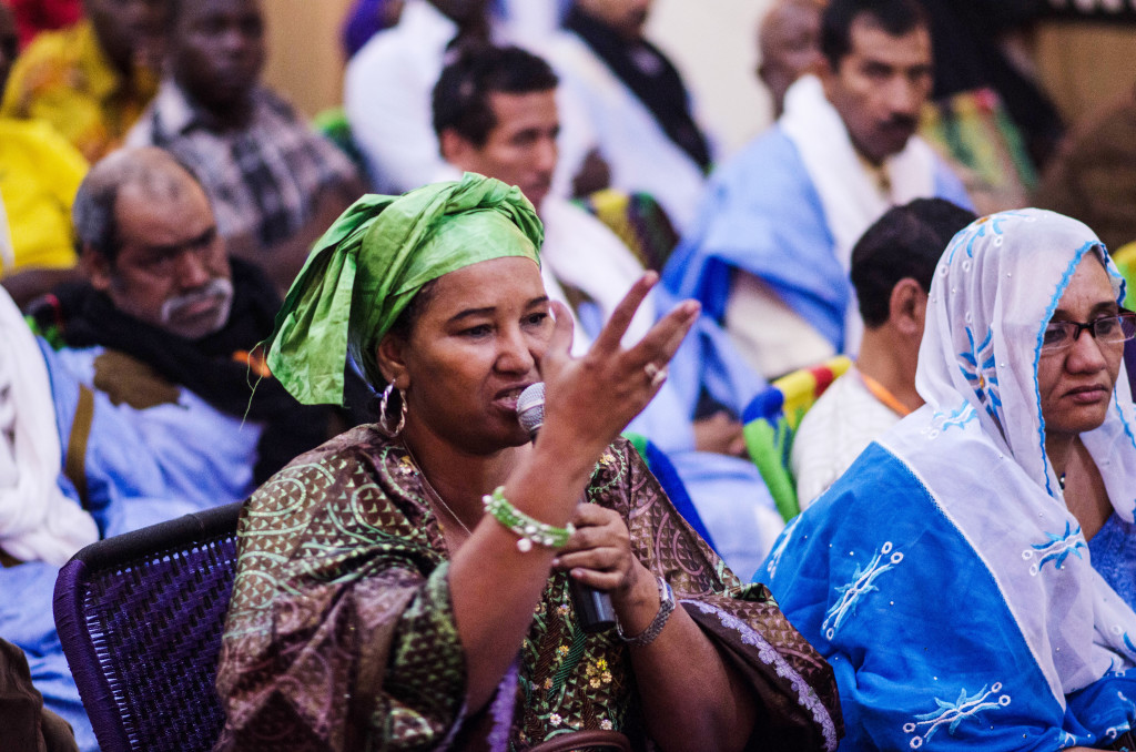 Fadimata Walet Oumar (DIsco), speaking out at peace forum (Eyre 2016)