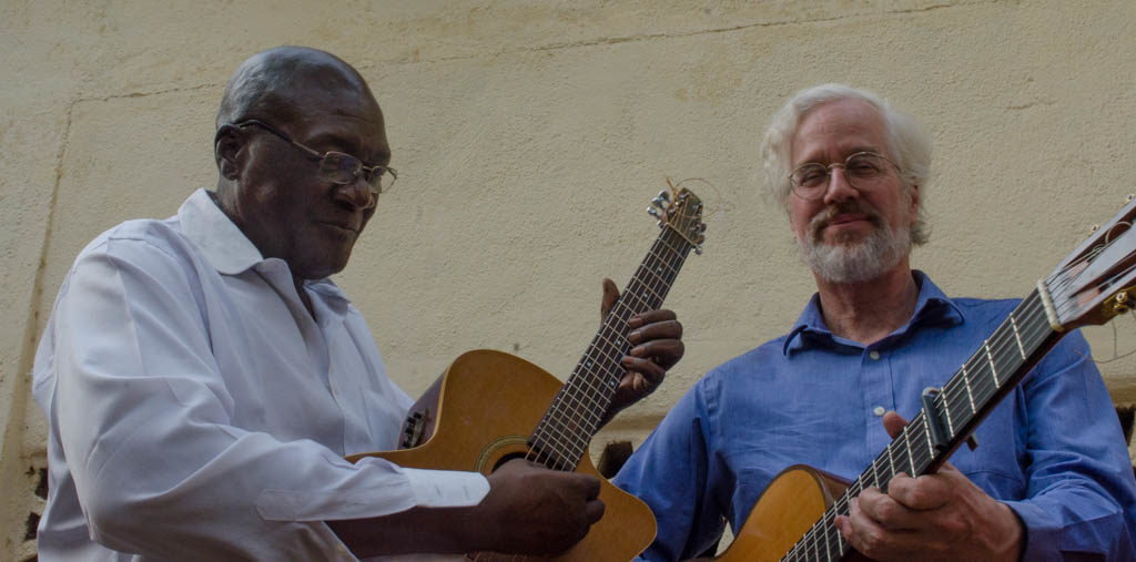 Djelimady Tounkara and Banning Eyre (Derek Gripper, 2016)